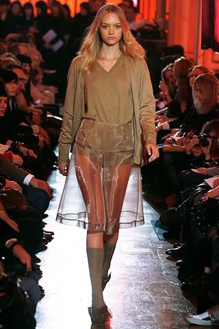 Look 25
